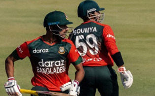 ওপেনিং জুটি নিয়ে টিম মিটিংয়ে আলোচনা