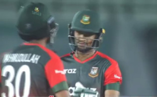 শেষ হলো ৭ ওভারের খেলা দেখেনিন সর্বশেষ স্কোর