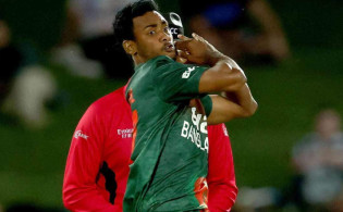 ভালো খেলেও যে কারনে শাস্তি পেলেন শরিফুল