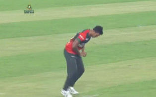 ২ উইকেট হারিয়ে ব্যাট করছে অস্ট্রেলিয়া : সর্বশেষ স্কোর