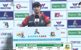 শেষ ম্যাচে অস্ট্রেলিয়াকে লজ্জার রেকর্ডে ভাসিয়ে যে বিশ্ব রেকর্ড গড়লেন সাকিব