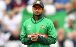 দুই বিশ্বকাপের সেমিফাইনালে ওঠা অসম্ভব নয় : সাকিব