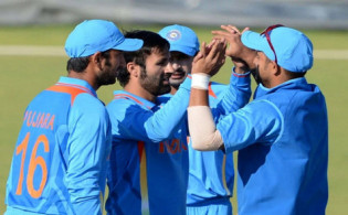 মাঠ থেকে চুরি হলো রোলার দোষ চাপলো ভারতীয় ক্রিকেটারের উপর