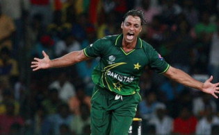 বিশ্বক্রিকেটে সর্বোচ্চ দ্রুতগতির ৩ বোলার