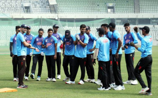 স্থগিত হচ্ছে সিরিজ : করোনা আক্রান্ত টাইগার ক্রিকেটার