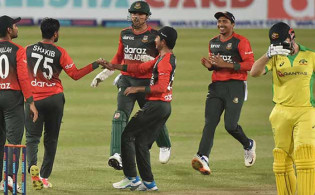 মিরপুরে মাঠে নামার আগে ভিডিও দেখছে নিউজিল্যান্ড