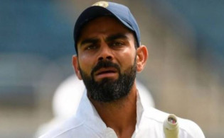 বিশ্বসেরা ব্যাটসম্যান হয়েও লজ্জার হাফসেঞ্চুরি করলো কোহলি
