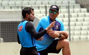 মুশফিকের ব্যাটিং পজিশন জানালেন হেড কোচ