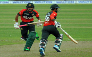 লিটন-নাঈমকে প্রশংসায় ভাসালেন রিয়াদ