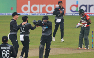 ব্যাটসম্যানদের ব্যর্থতায় লজ্জার হার বাংলাদেশের