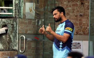 হাই প্রোফাইল নয়, কোচের নিয়োগ পদ্ধতি নিয়ে প্রশ্ন তুলেছেন: মাশরাফী