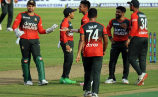 টাইগারদের বোলিং তোপে অল-আউট নিউজিল্যান্ড