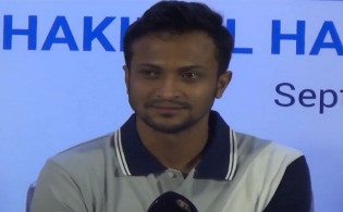 বিশ্বকাপ দলের ৫-৬ জন ক্রিকেটারকে নিয়ে জবাব দিলেন সাকিব