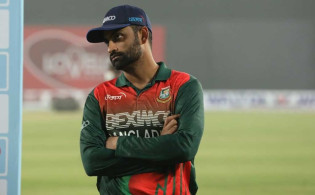 বিশ্বকাপ স্কোয়াডে তামিমকে নিতে মানববন্ধন