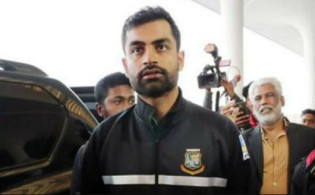 দেশ ছাড়ছেন তামিম
