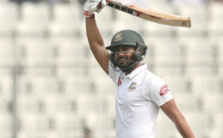 ৭ বাউন্ডারি ও ২ ছক্কায় ১০১ রানে অপরাজিত মিঠুন