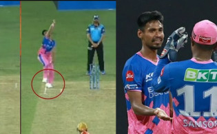 মুস্তাফিজের রেকর্ড গড়া কিপটে বোলিং, দিল্লির মাঝারি সংগ্রহ