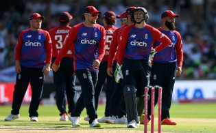 ভুল ধারনা, পাকিস্তান সফর বাতিলে হাত নেই ইংল্যান্ড ক্রিকেটারদের