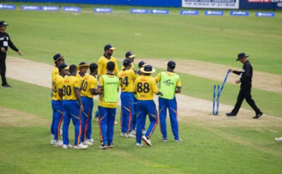 ইপিএলে একের পর এক দু:সংবাদ পাচ্ছে তামিমরা