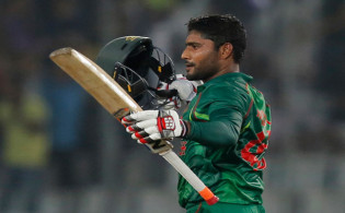 আজ ব্যাট হাতে মাঠে নেমে বিসিবিকে দেখিয়ে দিলো ইমরুল কায়েস