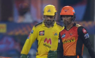 ১৪ ওভারে ৪ উইকেট হারিয়ে হায়দরাবাদের সর্বশেষ স্কোর