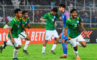 হাড্ডাহাড্ডি লড়াইয়ে মাঠে নামছে ভারত ও  বাংলাদেশ