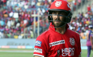 ক্রিকেট বিশ্বের সেরা ৫ টি-২০ ক্রিকেটারের নাম বললেন ম্যাক্সওয়েল