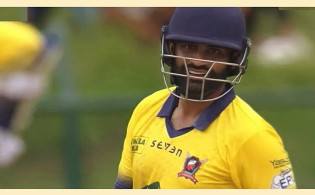 ৪ ৪ ৪ ৪ ৪ ৬ হাকিয়ে কত রান করলেন তামিম দেখেনিন