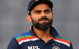 ব্রেকিং নিউজ : অবসর নেবেন কোহলি