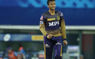 সাকিবের প্রথম ওভারের ৩ বলেই শেষ মোস্তাফিজদের প্লে অফের স্বপ্ন