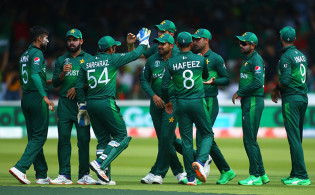 টি২০ বিশ্বকাপ : ভারতকে রীতিমত অপমান করলো পাকিস্থান,জার্সিতে লিখলো যে নাম