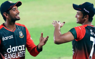 আজ বিশ্বকাপের প্রথম ম্যাচে সাকিবের খেলা না খেলা নিয়ে চূড়ান্ত সিদ্ধান্ত