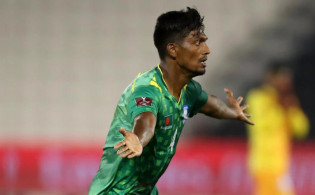 তপু বর্মন কে কিনতে যত টাকা খরচ করতে চায় ভারত