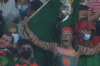 ১৯ ওভারের খেলা শেষ,দেখেনিন সর্বশেষ স্কোর