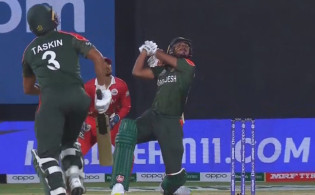 ওমানকে বিশাল রানের টার্গেট দিলো টাইগাররা