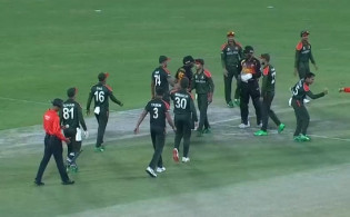 রেকর্ডময় ম্যাচে পিএনজিকে আকাশ ছোয়া রানে হারালো টাইগাররা