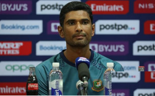 সহজ জয়ের ম্যাচ হারের জন্য যাকে দায়ী করলেন অধিনায়ক মাহমুদউল্লাহ
