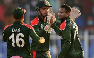 বাংলাদেশের সামনে একটাই পথ খোলা
