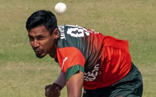 লজ্জার রেকর্ডে সবার উপরে মুস্তাফিজ