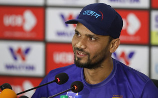 ক্রিকেট বোর্ডে আসা নিয়ে মুখ খুললেন মাশরাফী