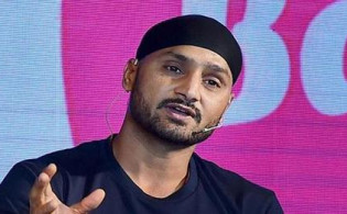 টি-টোয়েন্টির সর্বকালের সেরা একাদশ ঘোষণা করলেন হরভজন