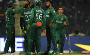 ৩৪ বছরেও যে ইতিহাস বদলাতে পারেনি পাকিস্তান