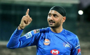 একাধিক চমক দিয়ে বিশ্বকাপ একাদশ ঘোষণা করলেন হরভজন