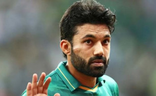 টি-২০ বিশ্বকাপে ভাল খেলার পুরস্কার পেলেন মোহাম্মদ রিজওয়ান