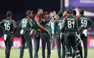 ১৬ জনের স্কোয়াড থেকে পাঁচজন বোলার খুঁজে পাচ্ছে না বাংলাদেশ