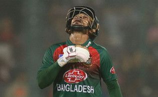 সাকিব-মুশফিক থাকলে পরামর্শ সবসময়ই কাজে আসে : মাহমুদুল্লাহ