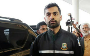 গতকাল রাতে দেশ ছেড়েছেন তামিম ইকবাল