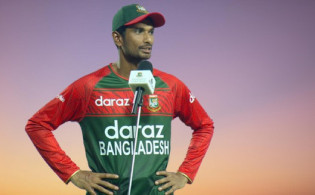 লজ্জাজনক ভাবে সিরিজ হেরে সরাসরি যাদেরকে দুষলেন অধিনায়ক মাহমুদউল্লাহ