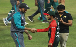 ম্যাচ শেষে আফিফকে ‘সরি’ বললেন শাহীন আফ্রিদি