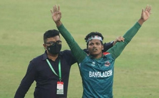 ব্রেকিং নিউজ: মুস্তাফিজের 'পাগলা ভক্তে'র ৫ দিনের রিমান্ড চাইবে পুলিশ
